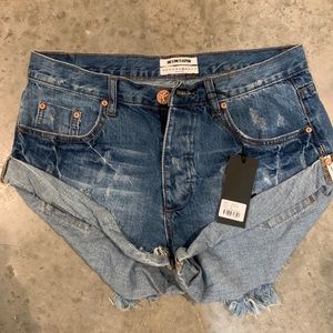 New One Teaspoon Denim Shorts Size 28